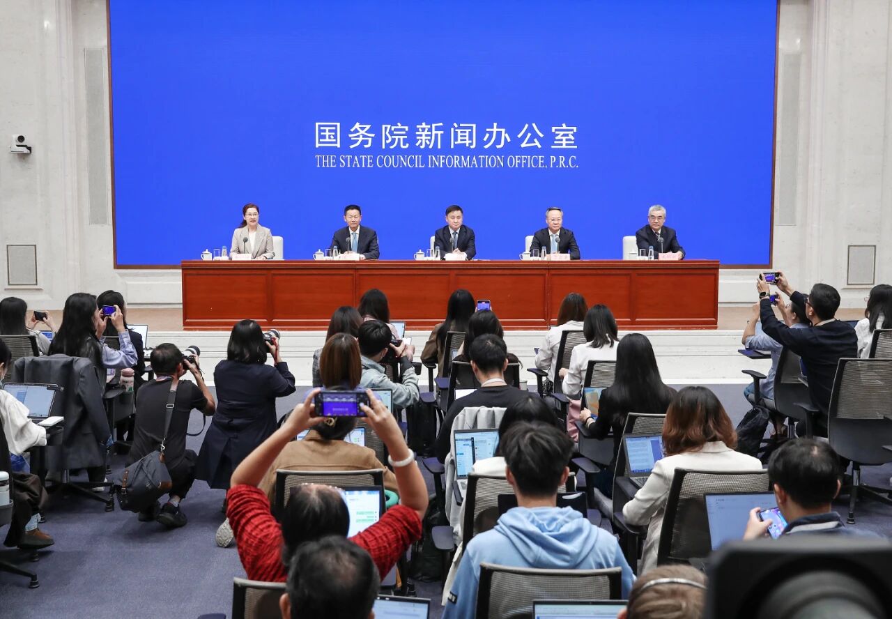 1758616804516315.jpg 1758616804516315.jpg